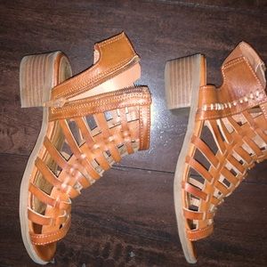 Children’s sandals